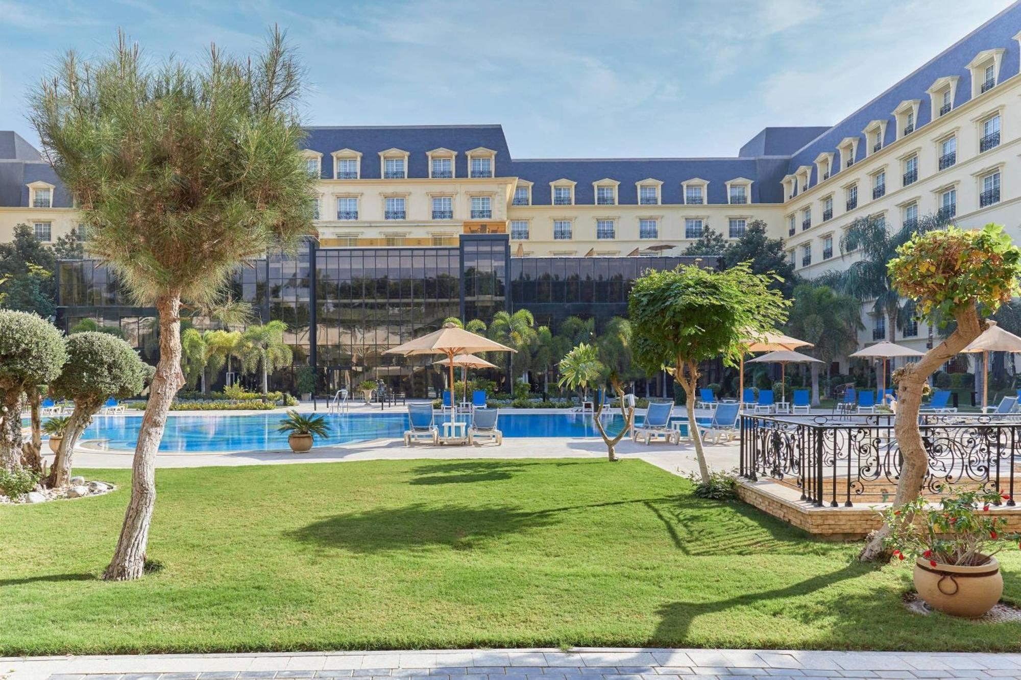 Renaissance Cairo Mirage City Hotel Bagian luar foto