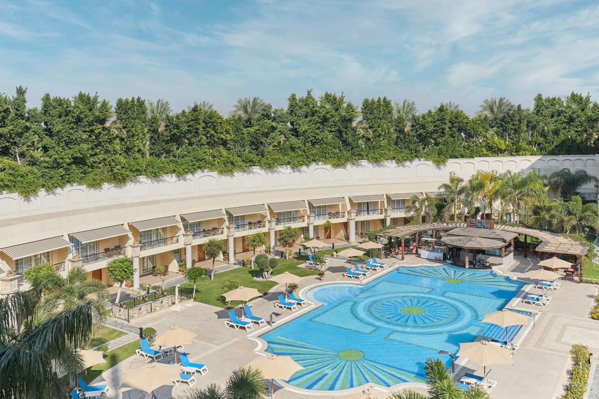 Renaissance Cairo Mirage City Hotel Bagian luar foto