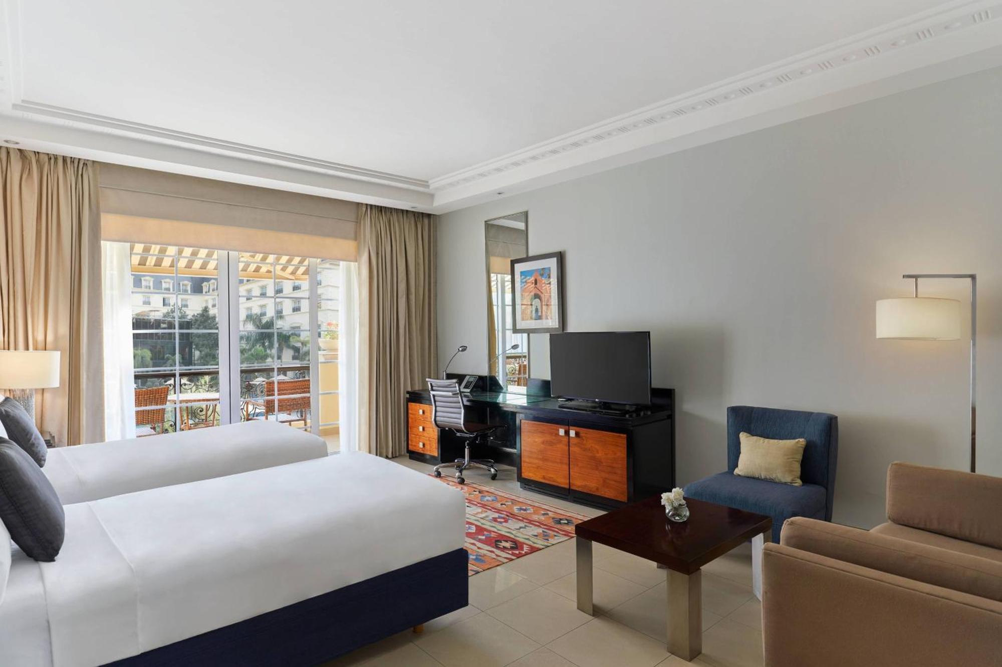 Renaissance Cairo Mirage City Hotel Bagian luar foto