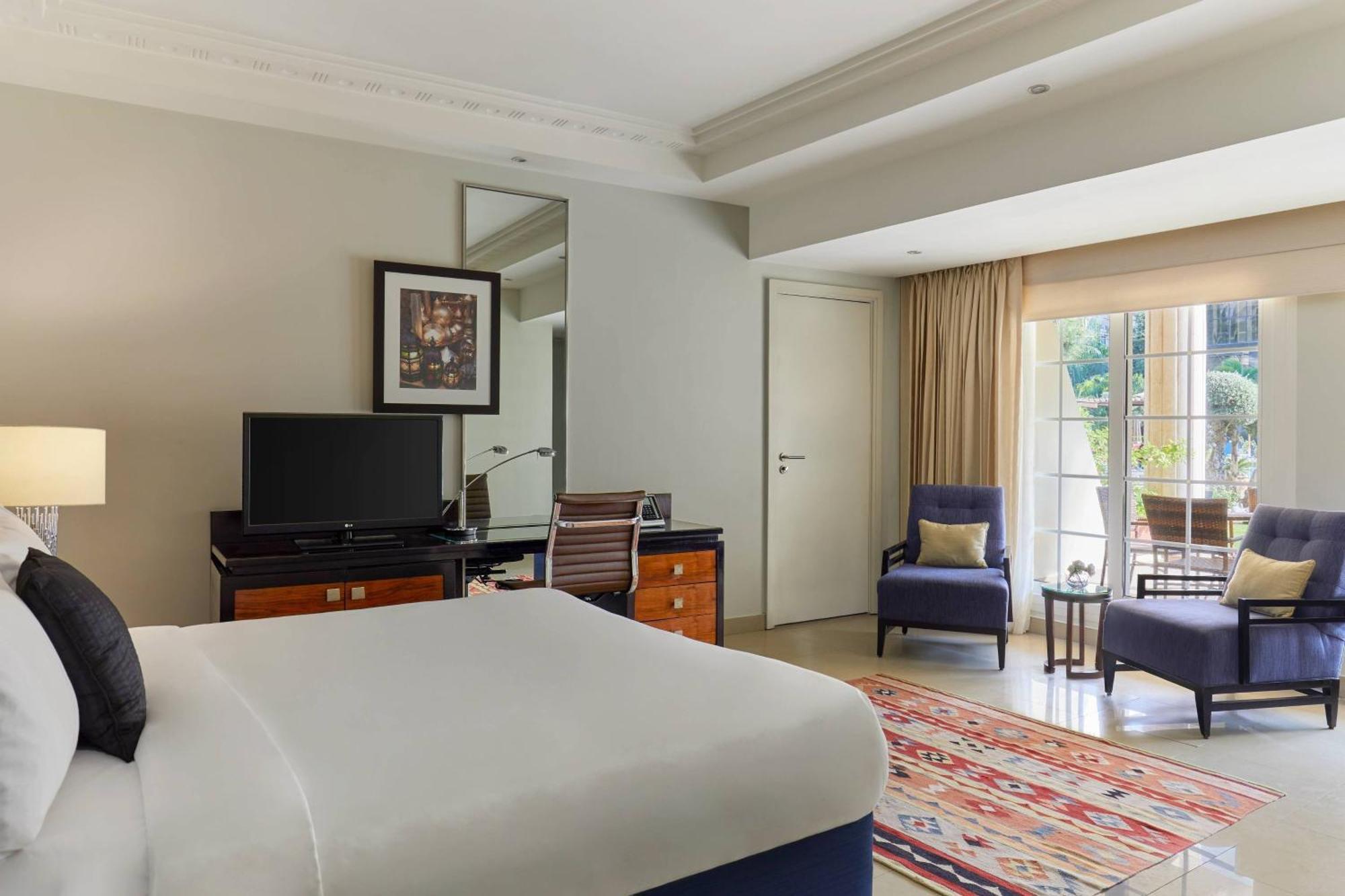 Renaissance Cairo Mirage City Hotel Bagian luar foto