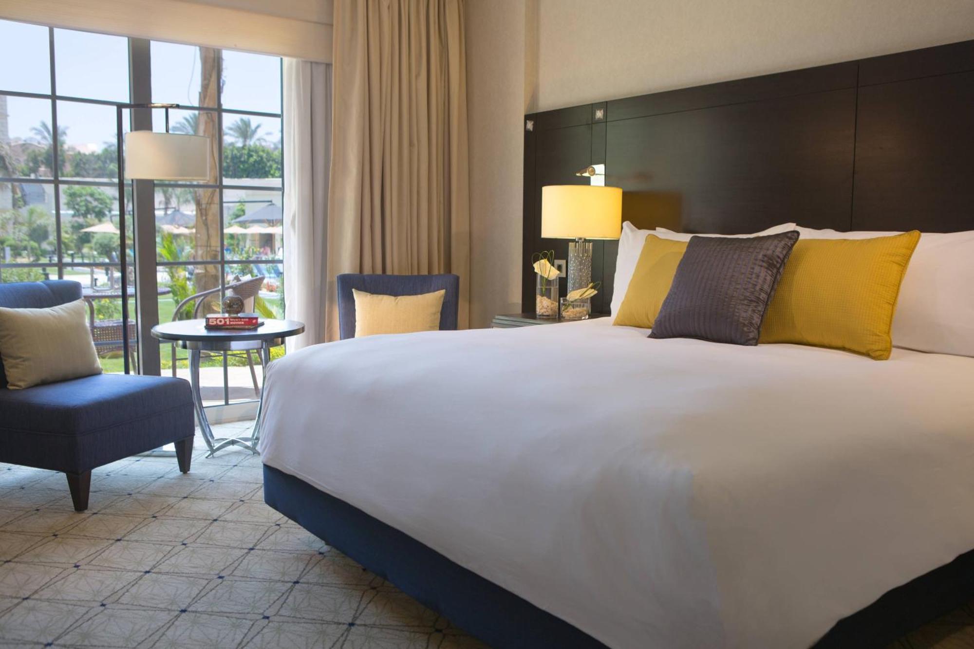 Renaissance Cairo Mirage City Hotel Bagian luar foto